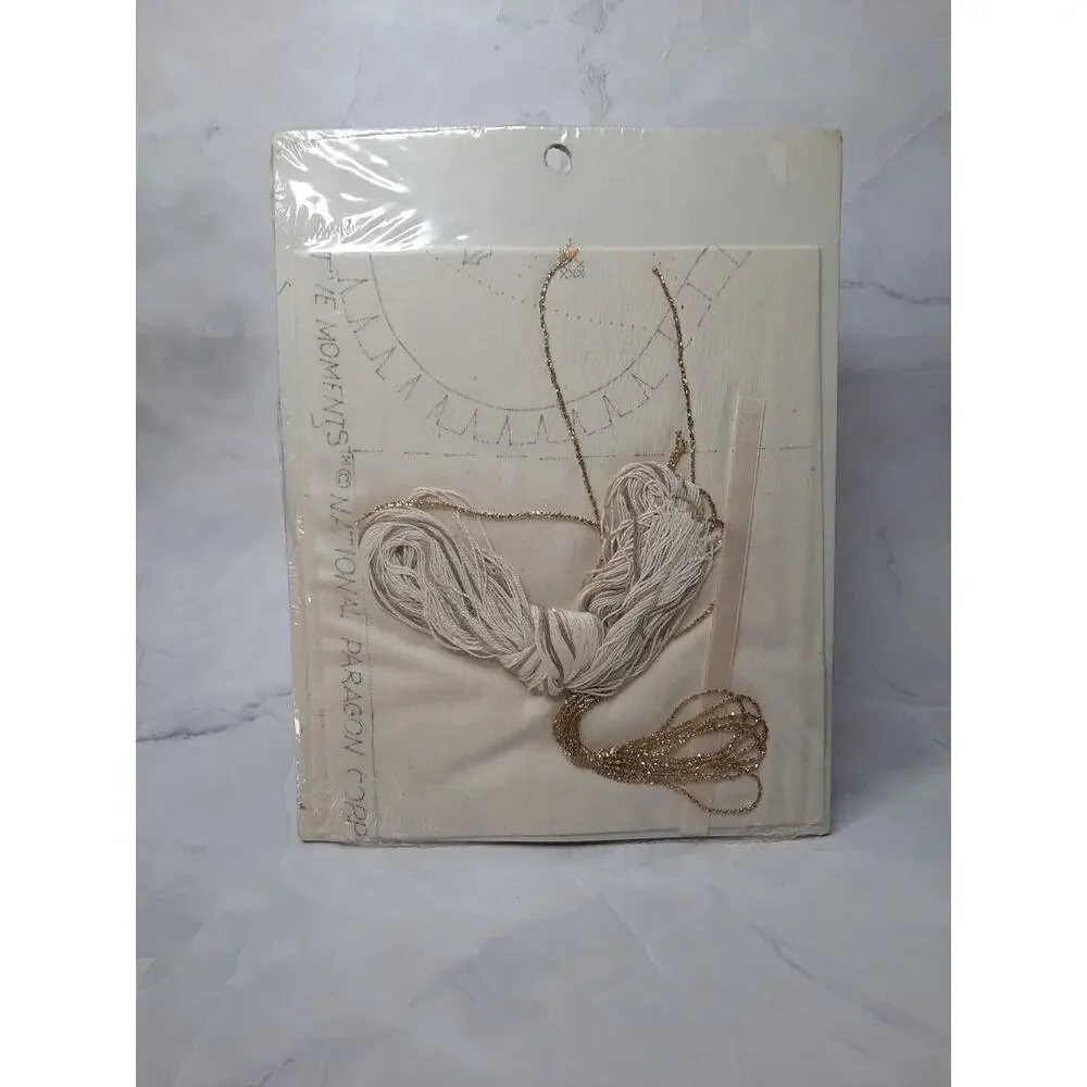 Vtg Paragon Creative Moments Candlewick Stocking Kit Christmas Greetings 8638